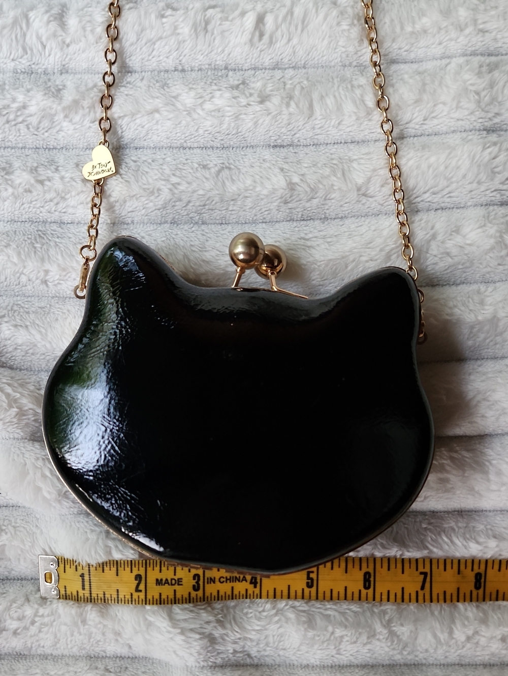Betsey Johnson Black Cat-Shaped Crossbody Bag with Gold Chain - Picture 3 of 7